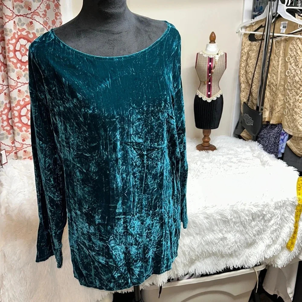 Vintage M Designs by Martin McCrea Blue- Green Crushed Velvet Top